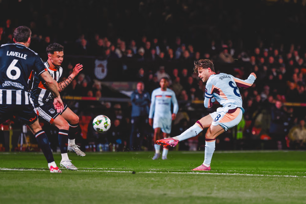 Grimsby Town vs Brentford (02:45 – 29/10) | Xem lại trận đấu