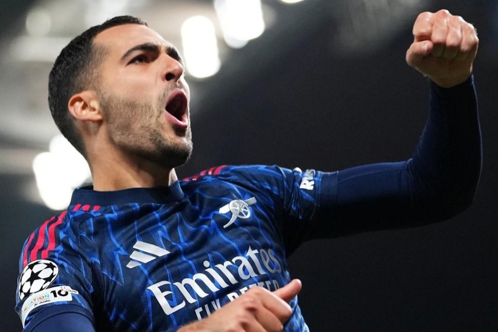 Merino có thể thi đấu ở nhiều vị trí khác nhau trên sân